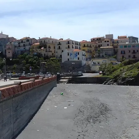 Il Corvino B&B 디아망테