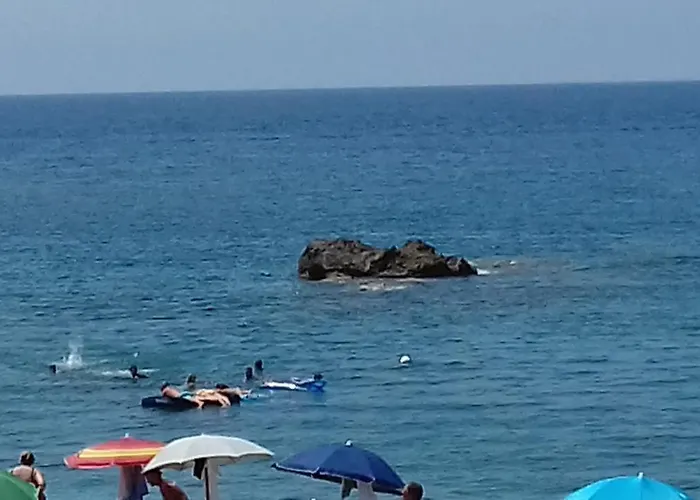 Alojamento de Acomodação e Pequeno-almoço Il Corvino Diamante